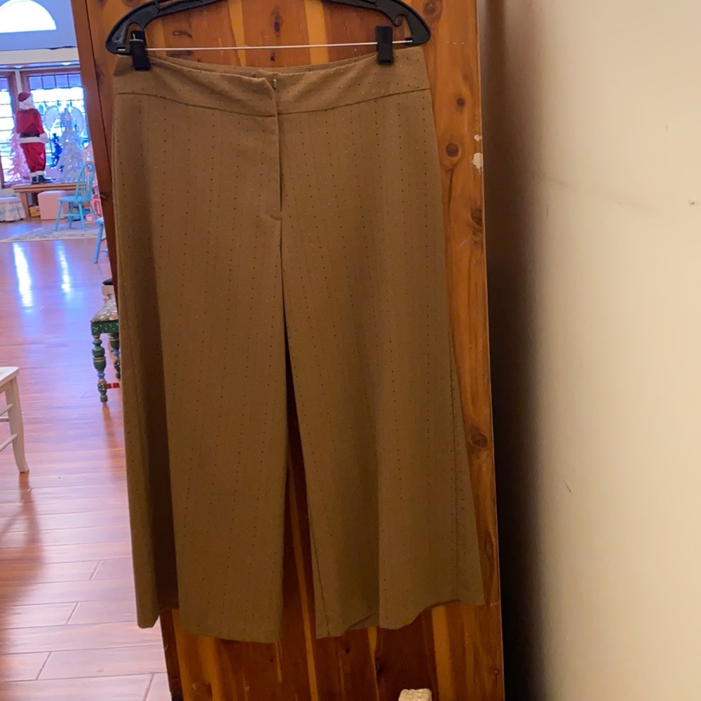 Great fitting wide bottom capris